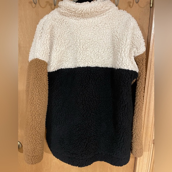 THREAD AND SUPPLY-Teddy bear fleece pull over - Picture 3 of 5